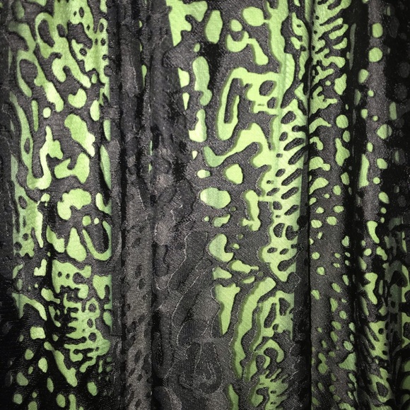 Love this unique dress from BeBe! - Picture 5 of 6